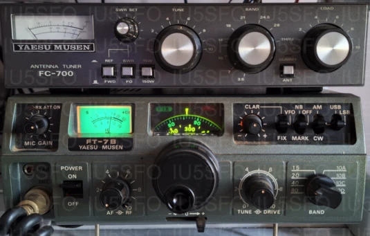 Yaesu FT-7B - Yaesu FC-700 Yaesu FT-7B - Yaesu FC-700